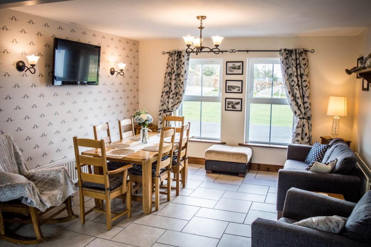 The Heights & Hollows Farmhouse, Saul, Downpatrick, Sleeps 14 Экстерьер фото