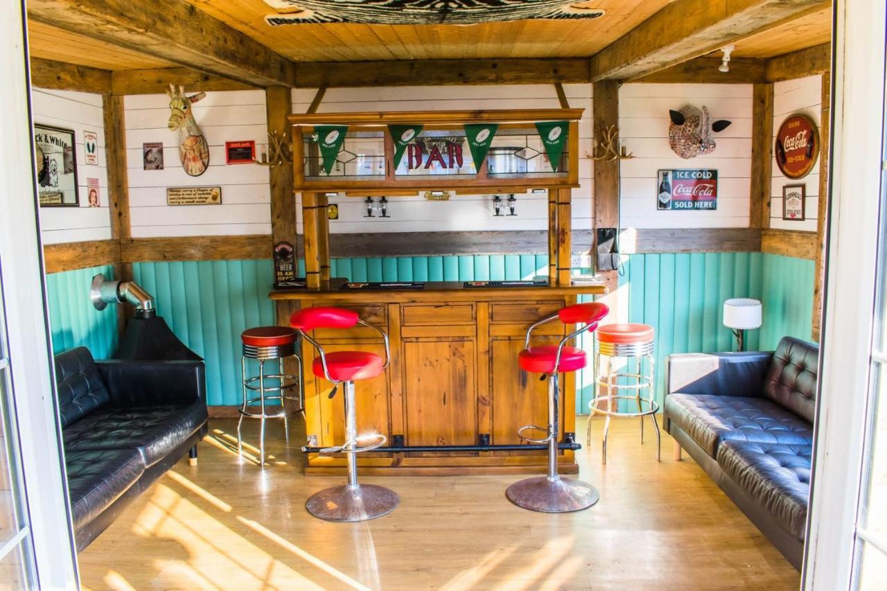 The Heights & Hollows Farmhouse, Saul, Downpatrick, Sleeps 14 Экстерьер фото